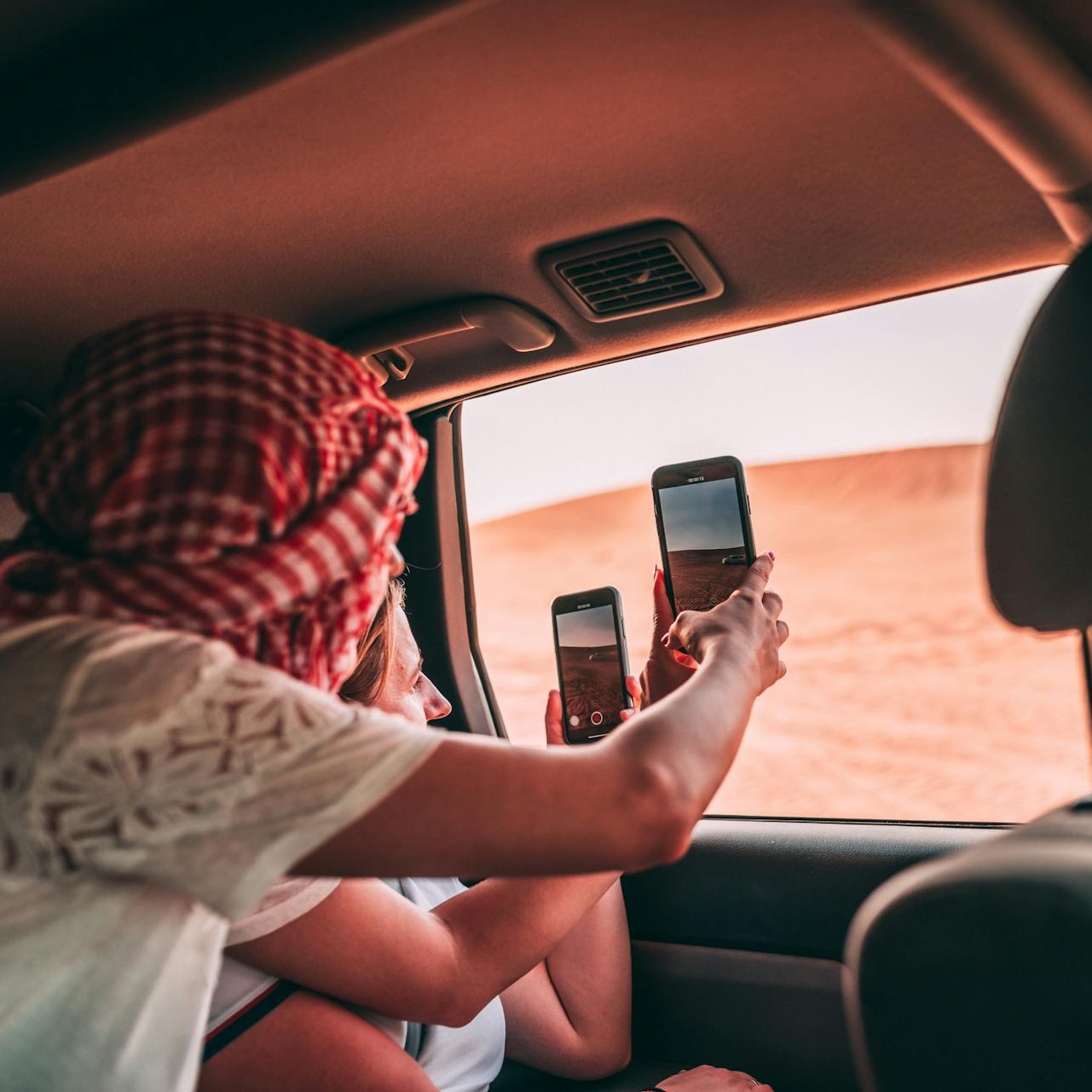 Thrilling desert jeep safari adventure in the dunes of Dubai | atravel.pro